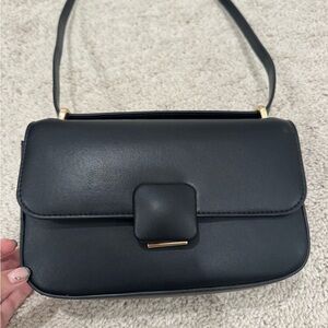 Elegant Black Shoulder Bag